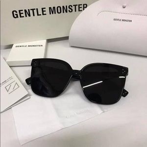 New GM Oversized Sunglasses